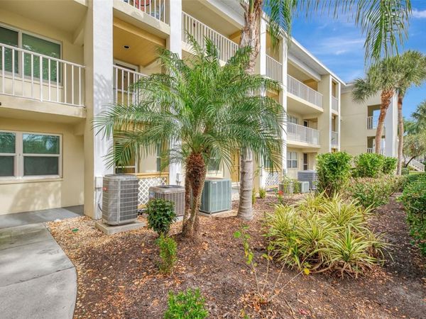 433 CERROMAR LANE , Unit 341, VENICE, FL 34293