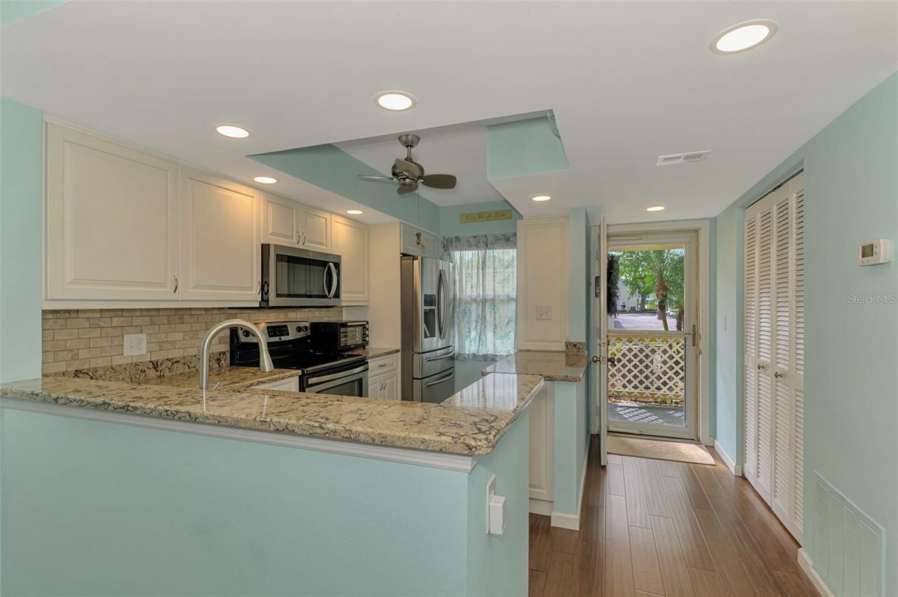 433 Cerromar Lane, Unit 341, Venice, FL 34293 Photo