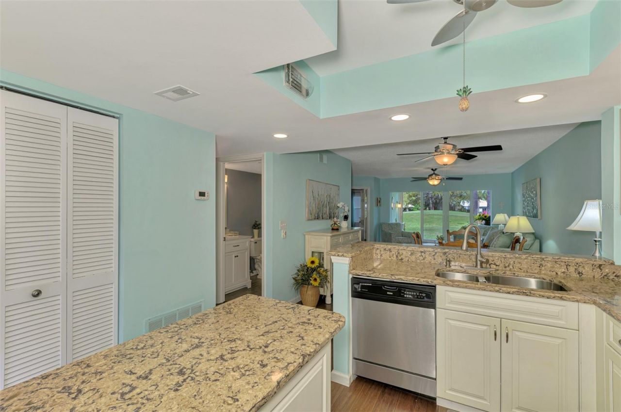 433 Cerromar Lane, Unit 341, Venice, FL 34293 Photo