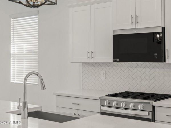 17872 W WASHINGTON Street, Goodyear, AZ 85338