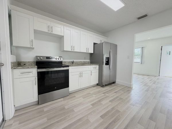831 El Prado, West Palm Beach, FL 33405