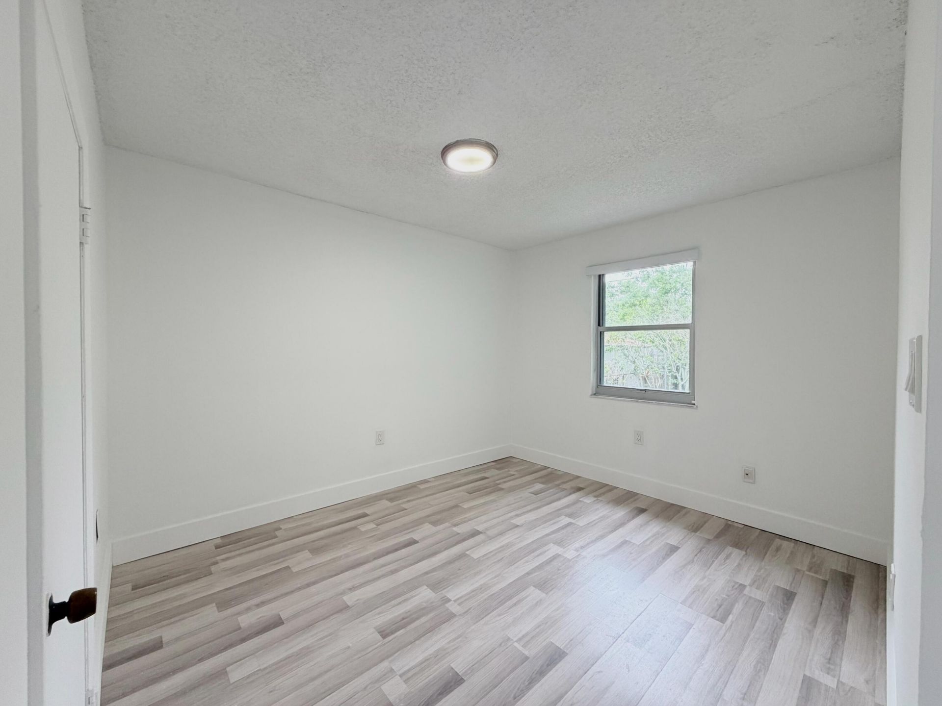 831 El Prado, West Palm Beach, FL 33405 Photo