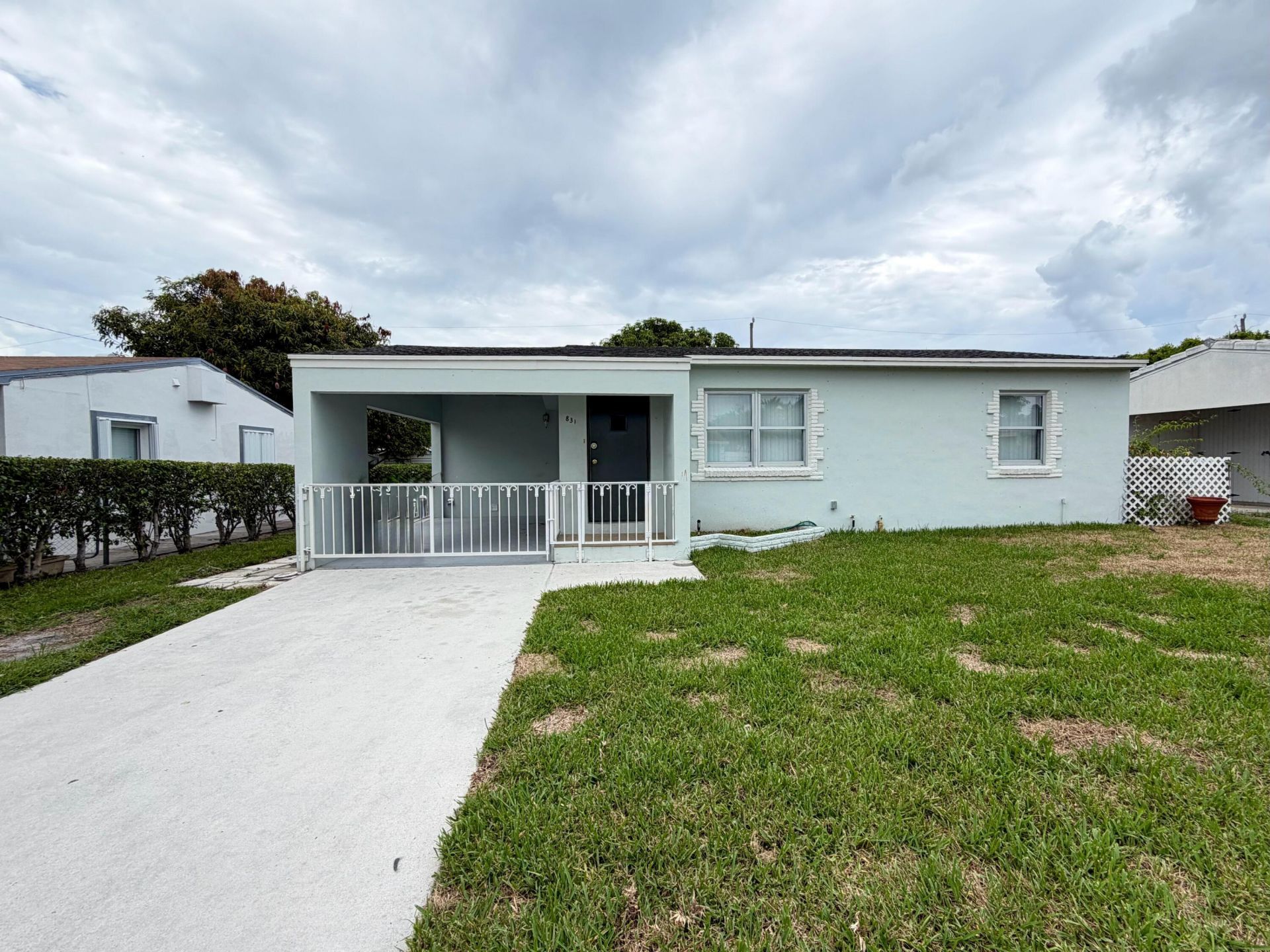 831 El Prado, West Palm Beach, FL 33405 Photo