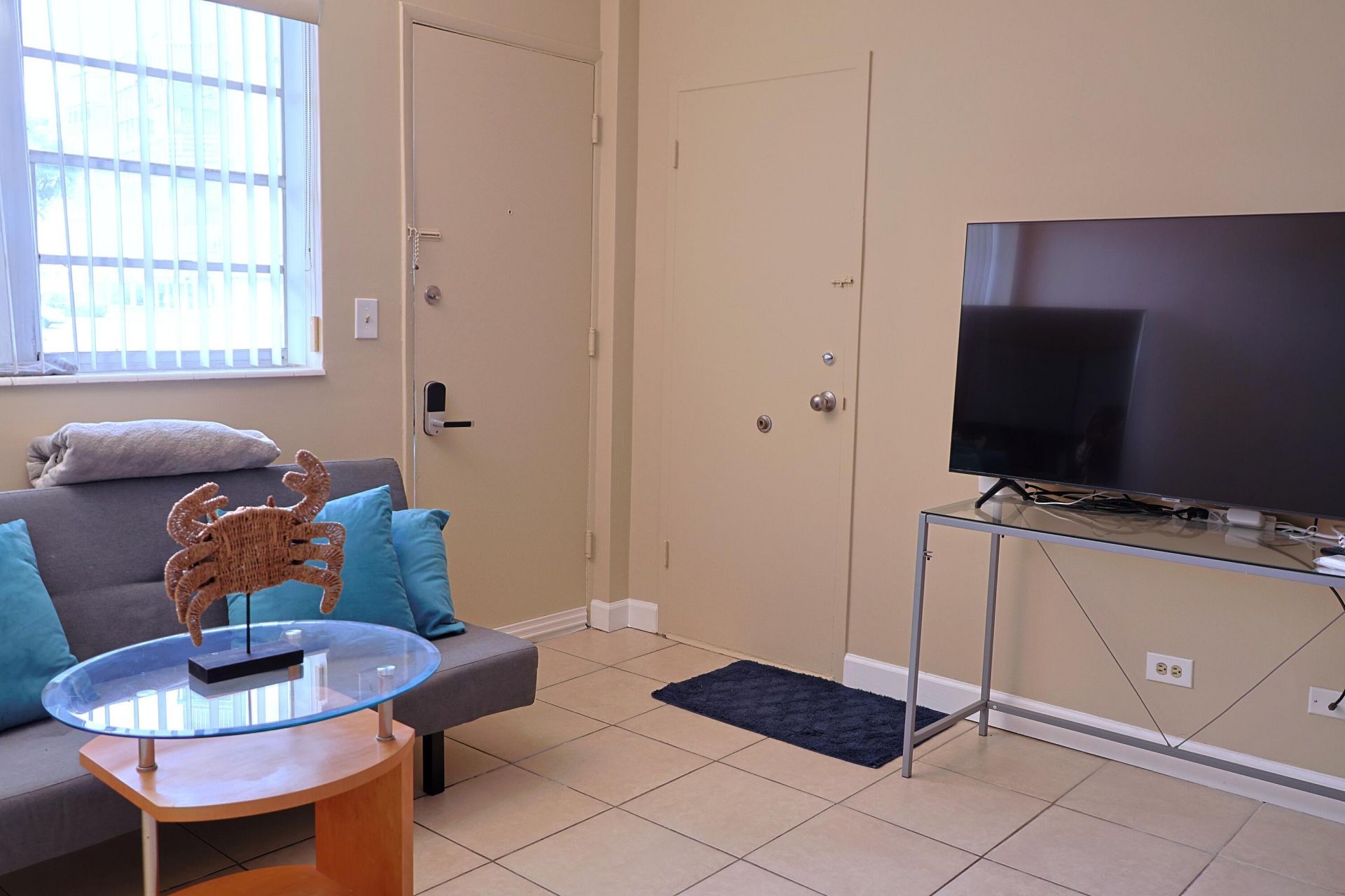 26 Diplomat Parkway, Unit 2280, Hallandale, FL 33009 Photo