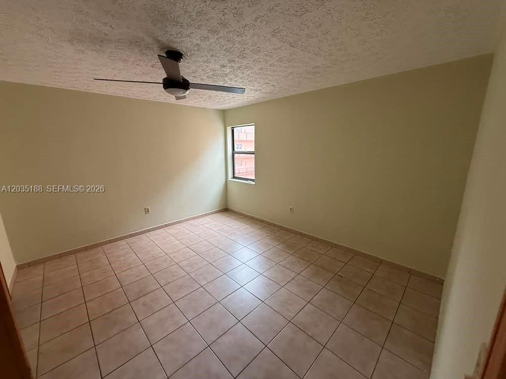 6055 W 19th Ave , Unit 305, Hialeah, FL 33012 Photo