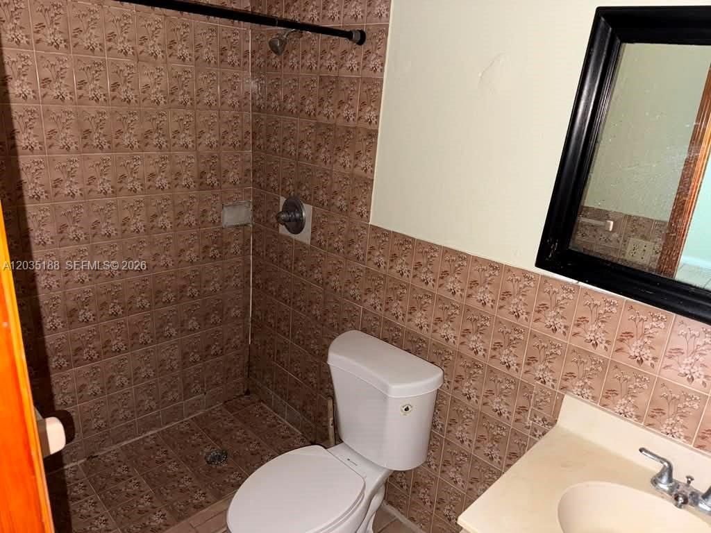 6055 W 19th Ave , Unit 305, Hialeah, FL 33012 Photo