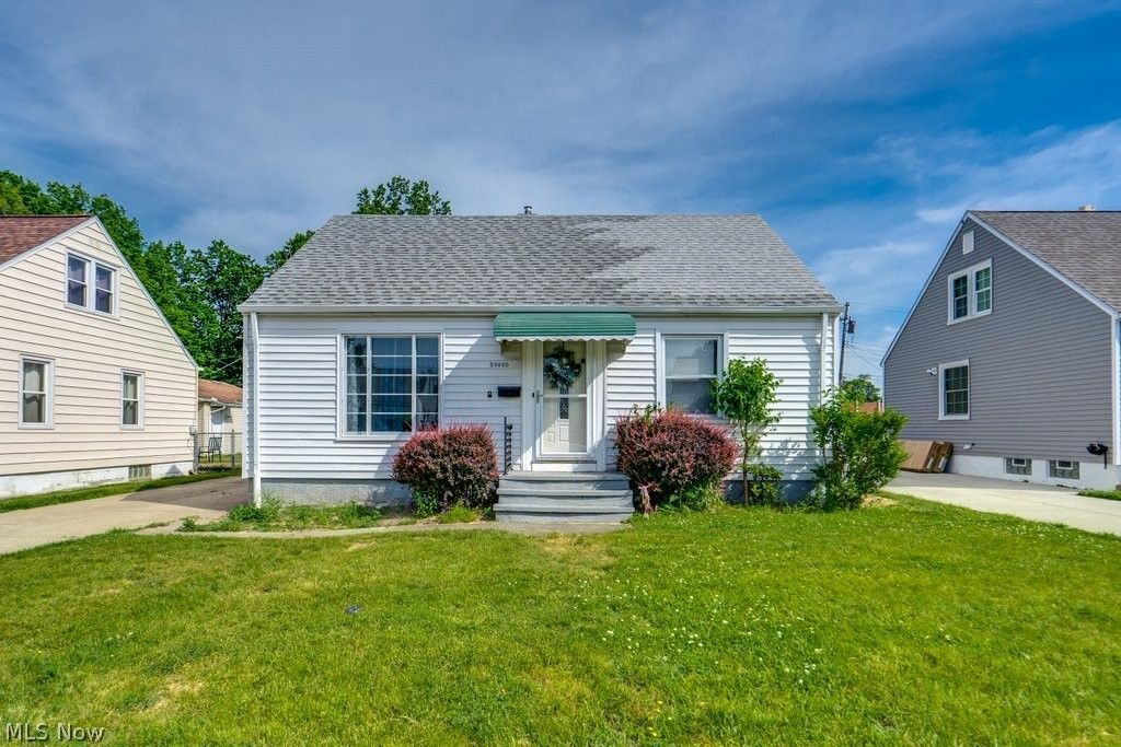 29800 Robert Street, Wickliffe, OH 44092 Main Photo