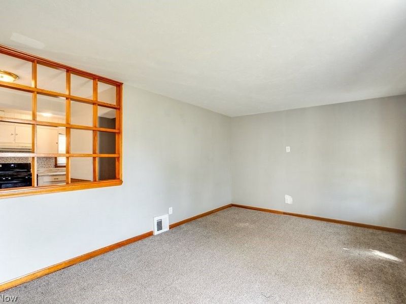 29800 Robert Street, Wickliffe, OH 44092 Photo 4