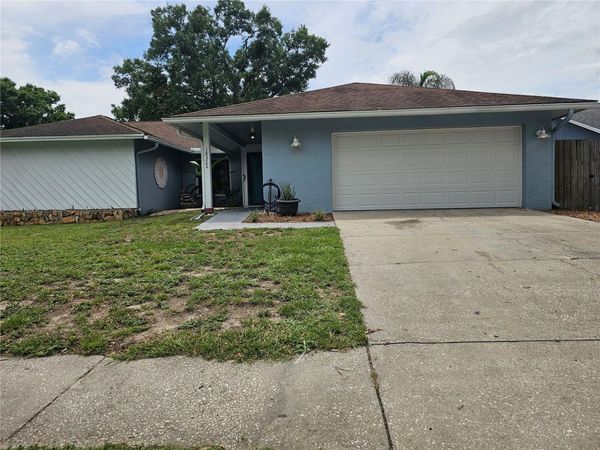 18322 SWAN LAKE DRIVE , LUTZ, FL 33549