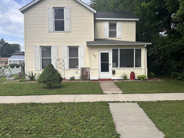143 N Michigan Street, Prairie Du Chien, WI 53821