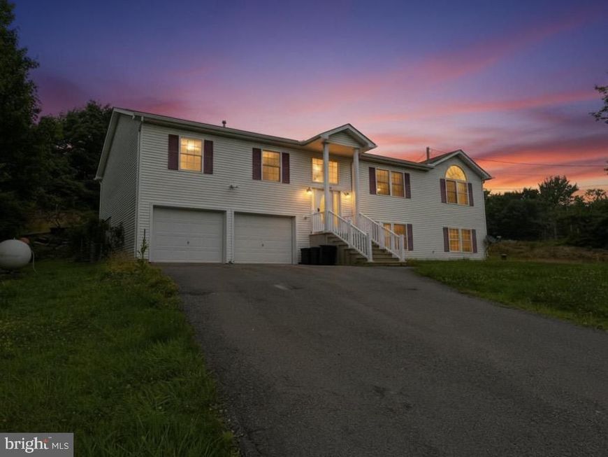 1299 Glade Drive S, Long Pond, PA 18334 Main Photo