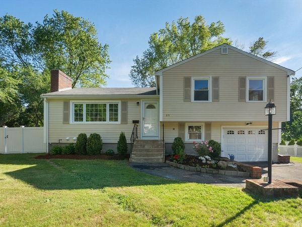 221 Totten Pond Rd, Waltham, MA 02451