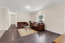 1109 Weldon Ln.  photo 4