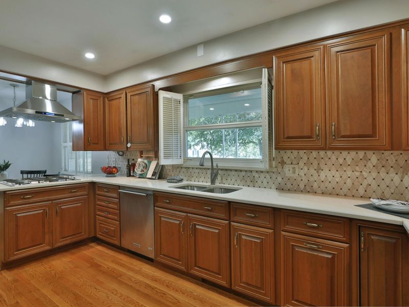 1348 Haddon Road, Columbus, OH 43209 Photo 18