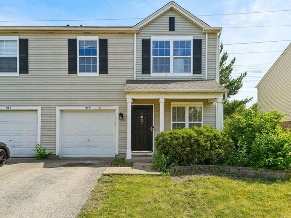 949 E Savannah Drive , Romeoville, IL 60446