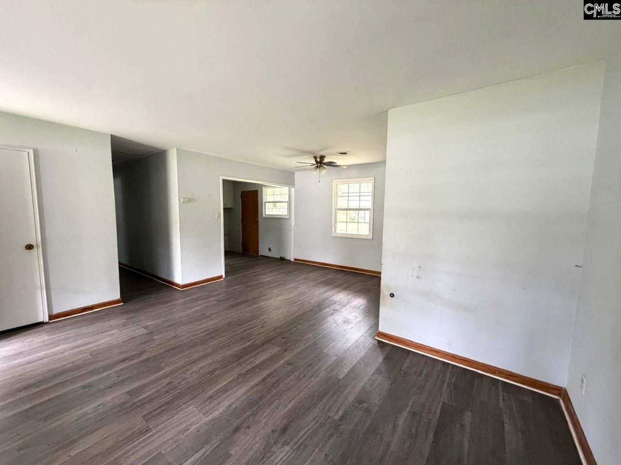 1113 Hahn Avenue Ne Photo 8