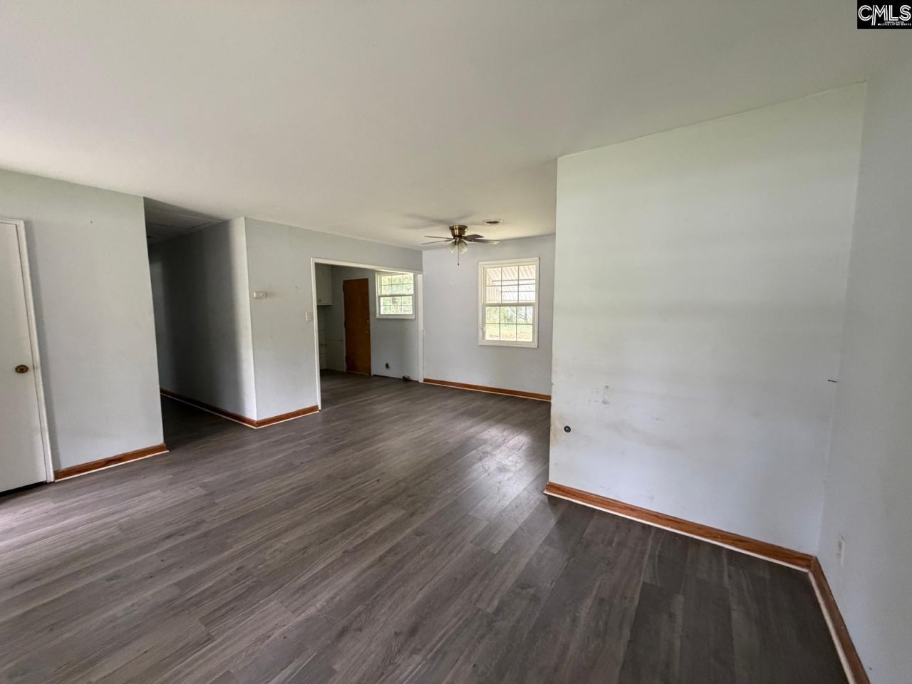 1113 Hahn Avenue Ne Photo 9