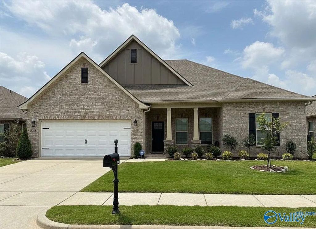 24024 Quints Drive, Athens, AL 35613 Main Photo