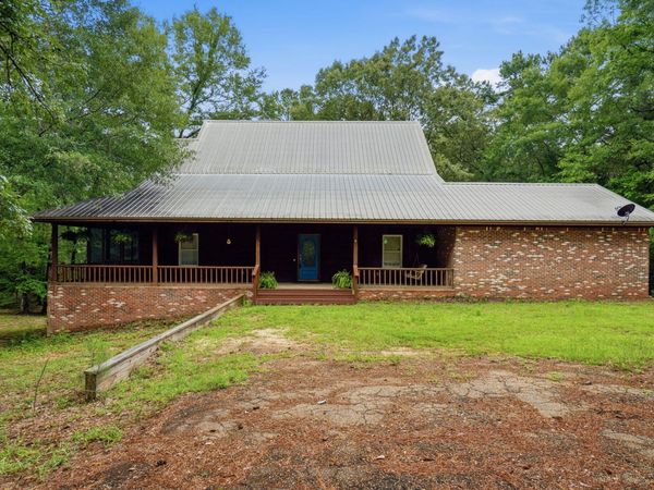 983 Bonhomie, Hattiesburg, MS 39401