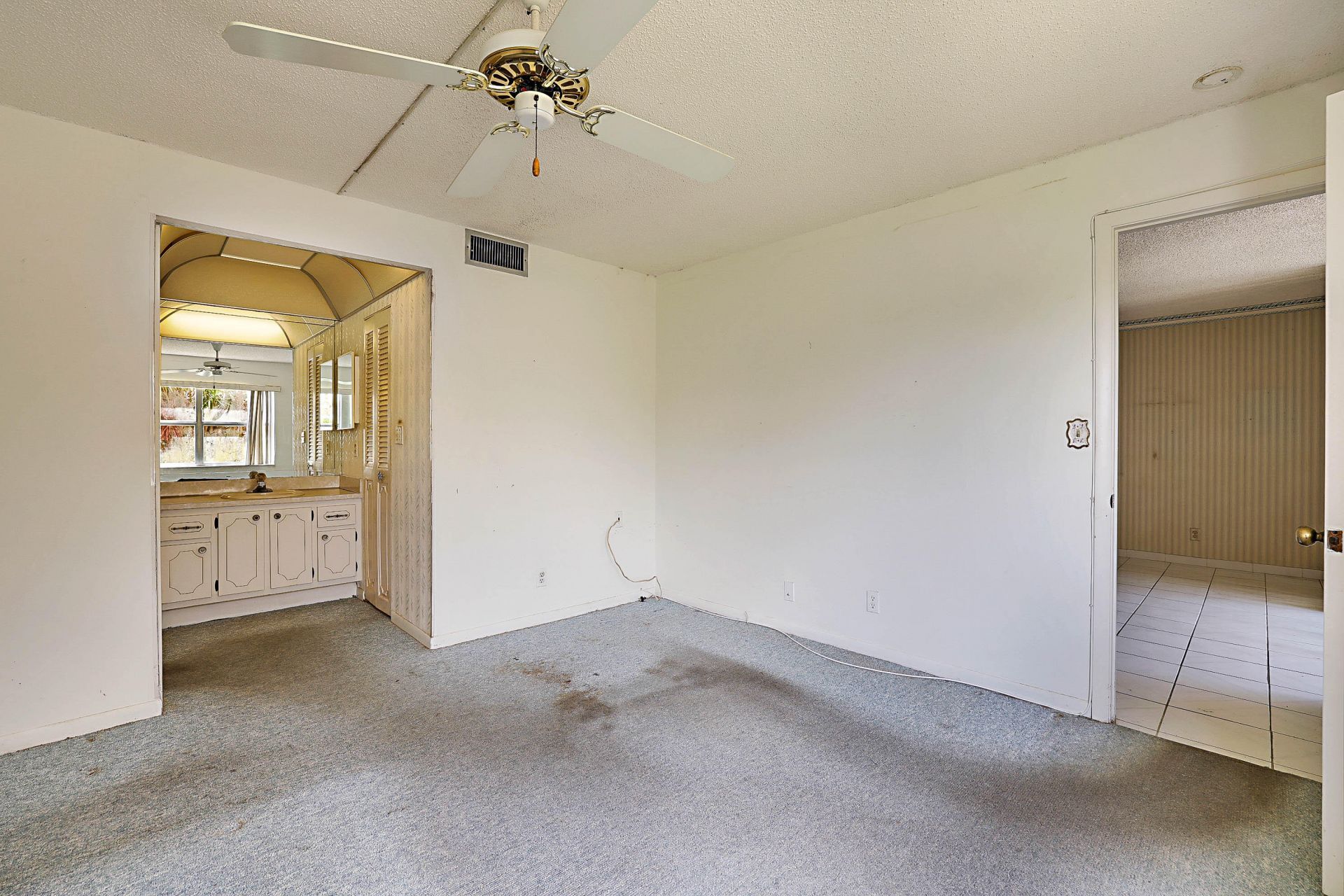 9201 Sunrise Lakes Boulevard, Unit 107, Sunrise, FL 33322 Photo