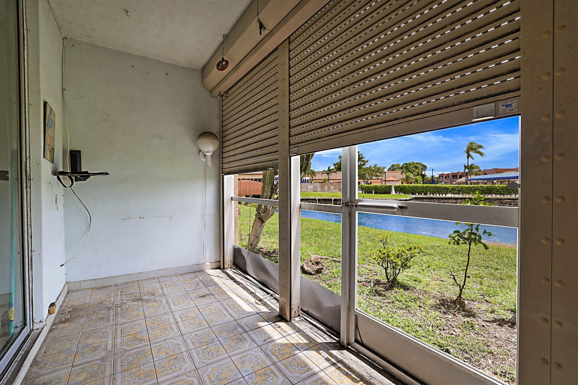 9201 Sunrise Lakes Boulevard, Unit 107, Sunrise, FL 33322 Photo