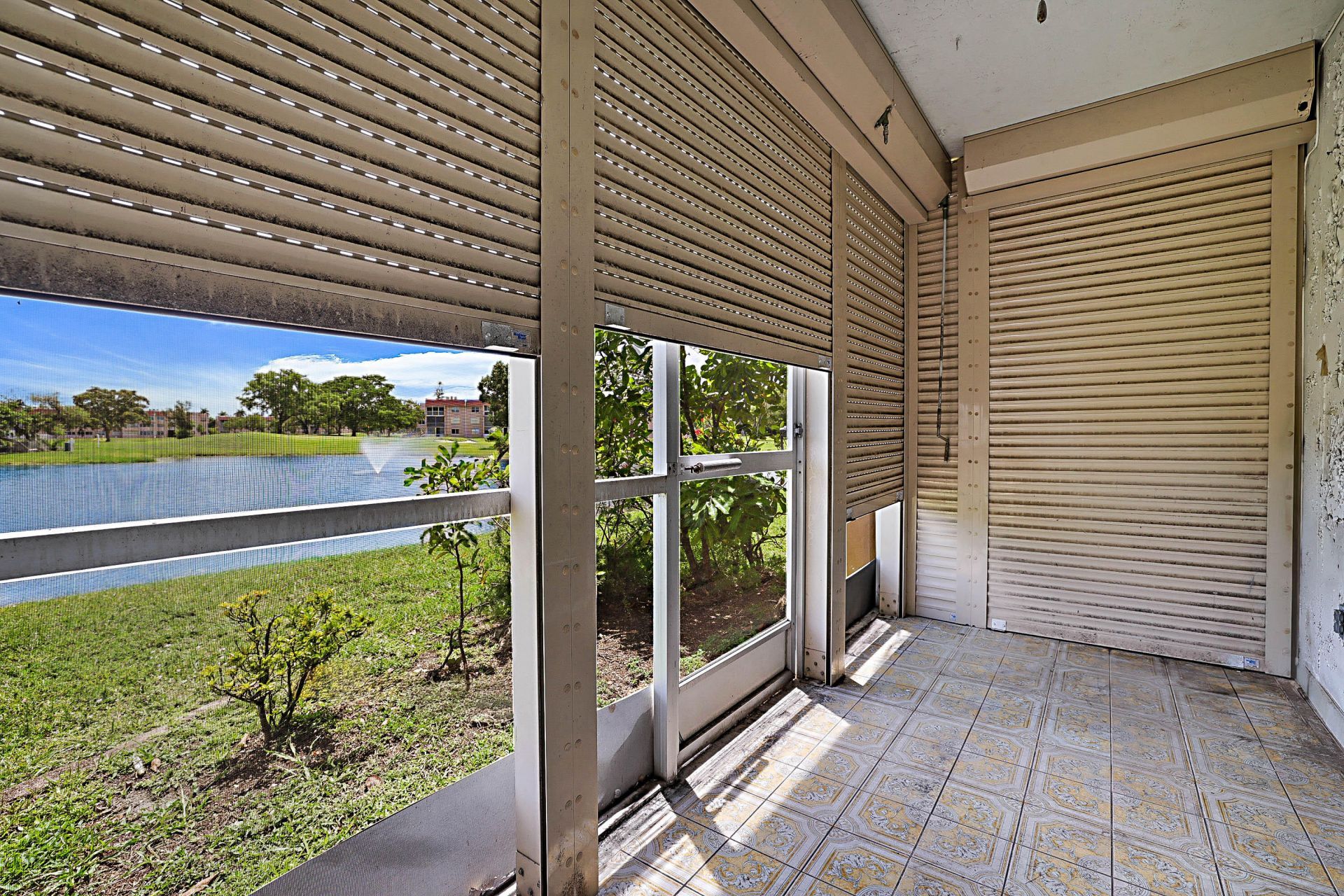 9201 Sunrise Lakes Boulevard, Unit 107, Sunrise, FL 33322 Photo