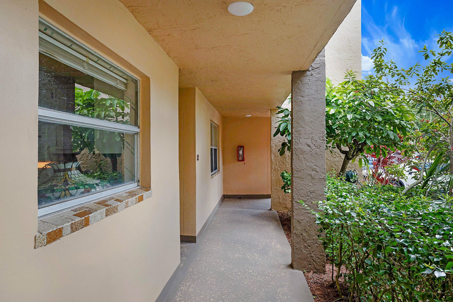 9201 Sunrise Lakes Boulevard, Unit 107, Sunrise, FL 33322 Photo