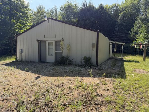 N 819 Mead RD, Wetmore, MI 49895