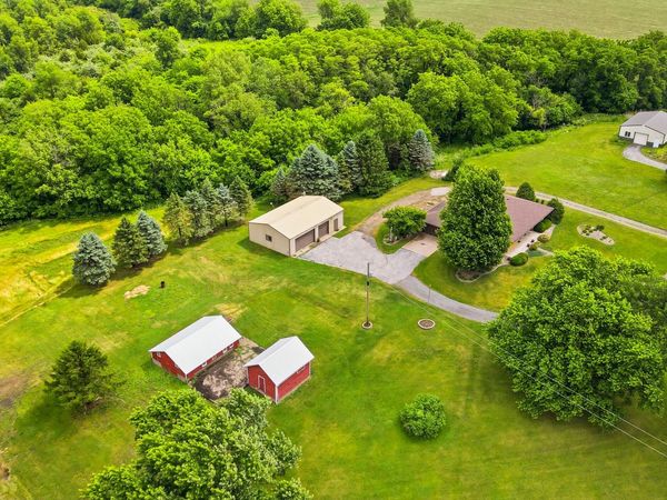 3231 140TH, Wilton, IA 52778