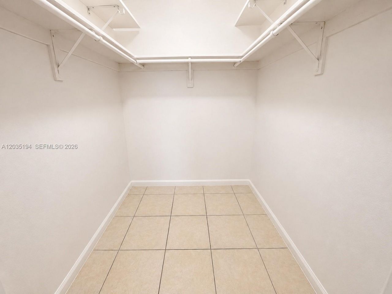 525 NW 72nd Ave, Unit 407, Miami, FL 33126 Photo