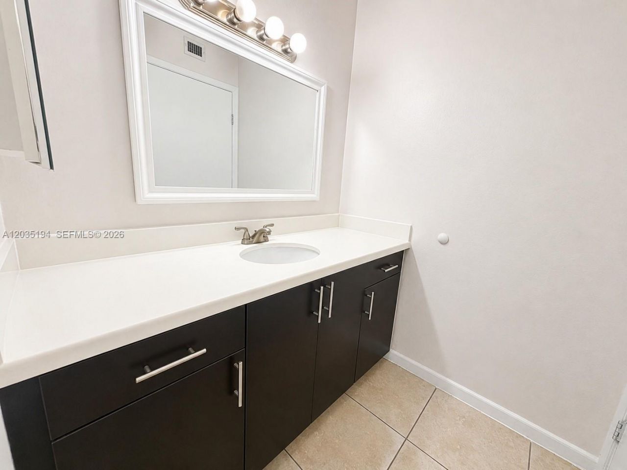525 NW 72nd Ave, Unit 407, Miami, FL 33126 Photo