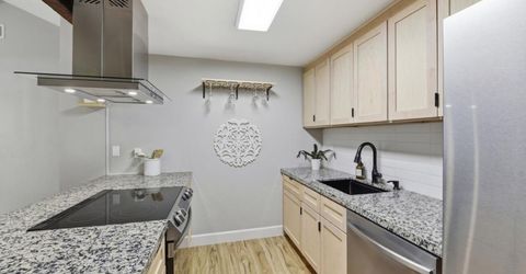 7997 La Riviera Dr, Sacramento, CA 95826 Photo