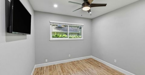 7997 La Riviera Dr, Sacramento, CA 95826 Photo