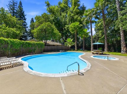 7997 La Riviera Dr, Sacramento, CA 95826 Photo