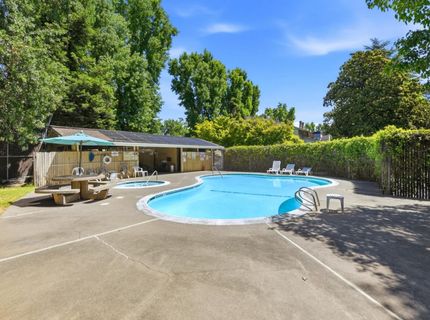 7997 La Riviera Dr, Sacramento, CA 95826 Photo