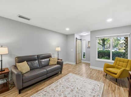 7997 La Riviera Dr, Sacramento, CA 95826 Photo