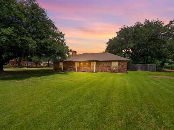 709 S Oak Street, Van, TX 75790