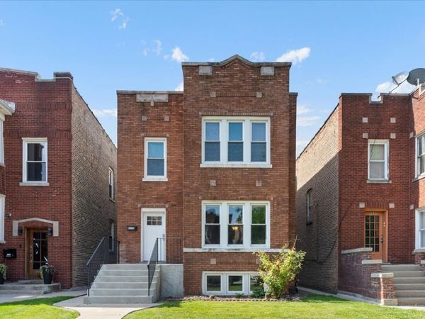 4131 W Nelson Street , Chicago, IL 60641