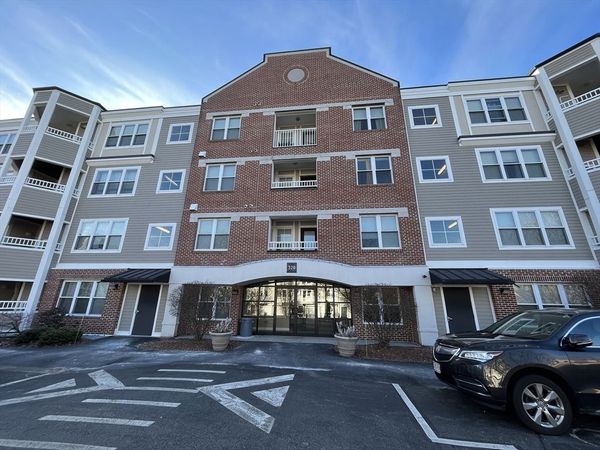 320 Rindge Ave, Unit 204, Cambridge, MA 02140