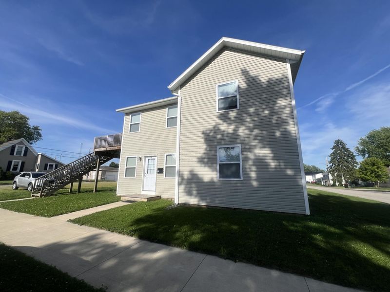 407 /409 Washington Street, Versailles, OH 45380 Photo 2