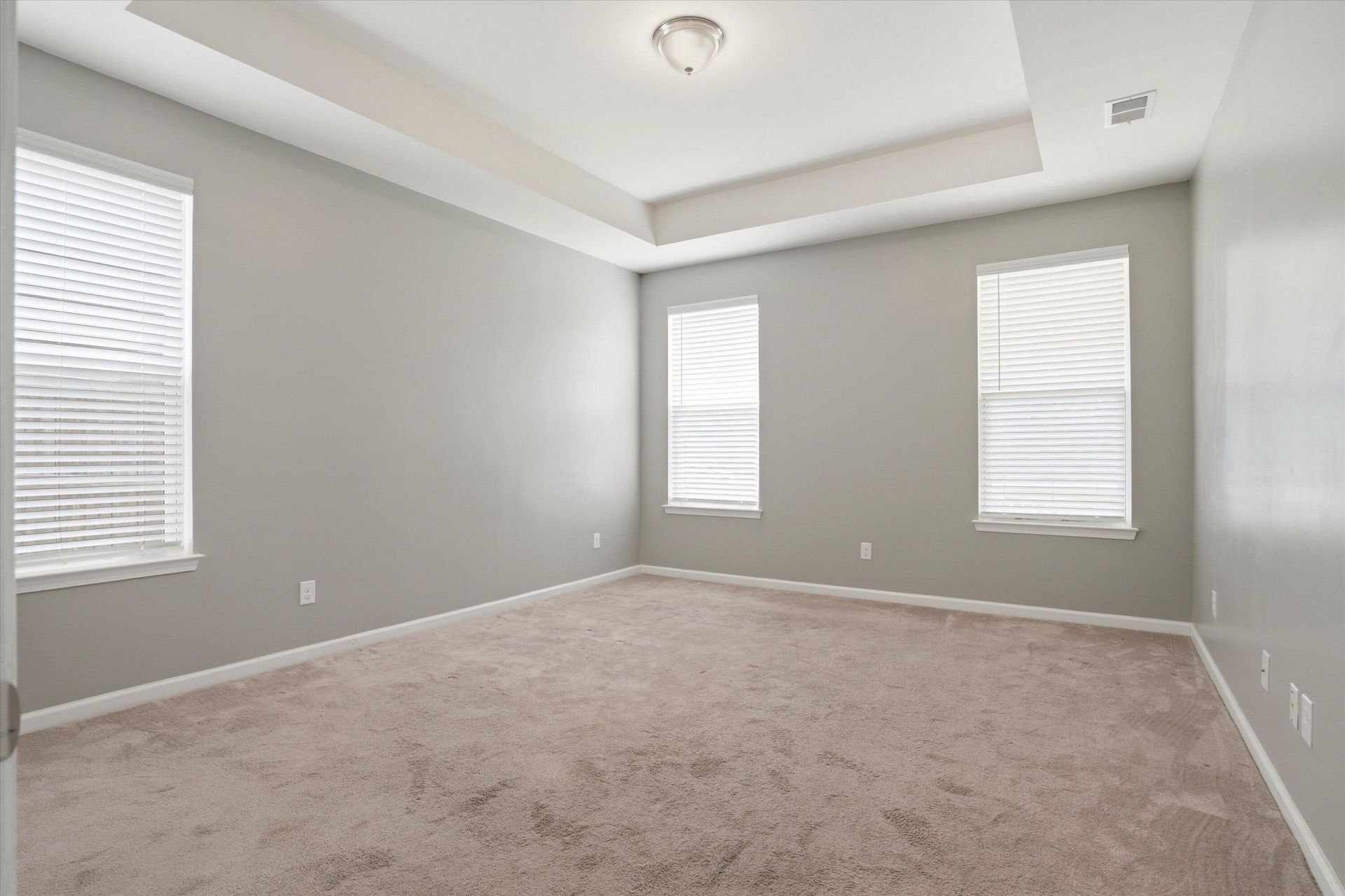 1689 Eider Down Drive Photo 14