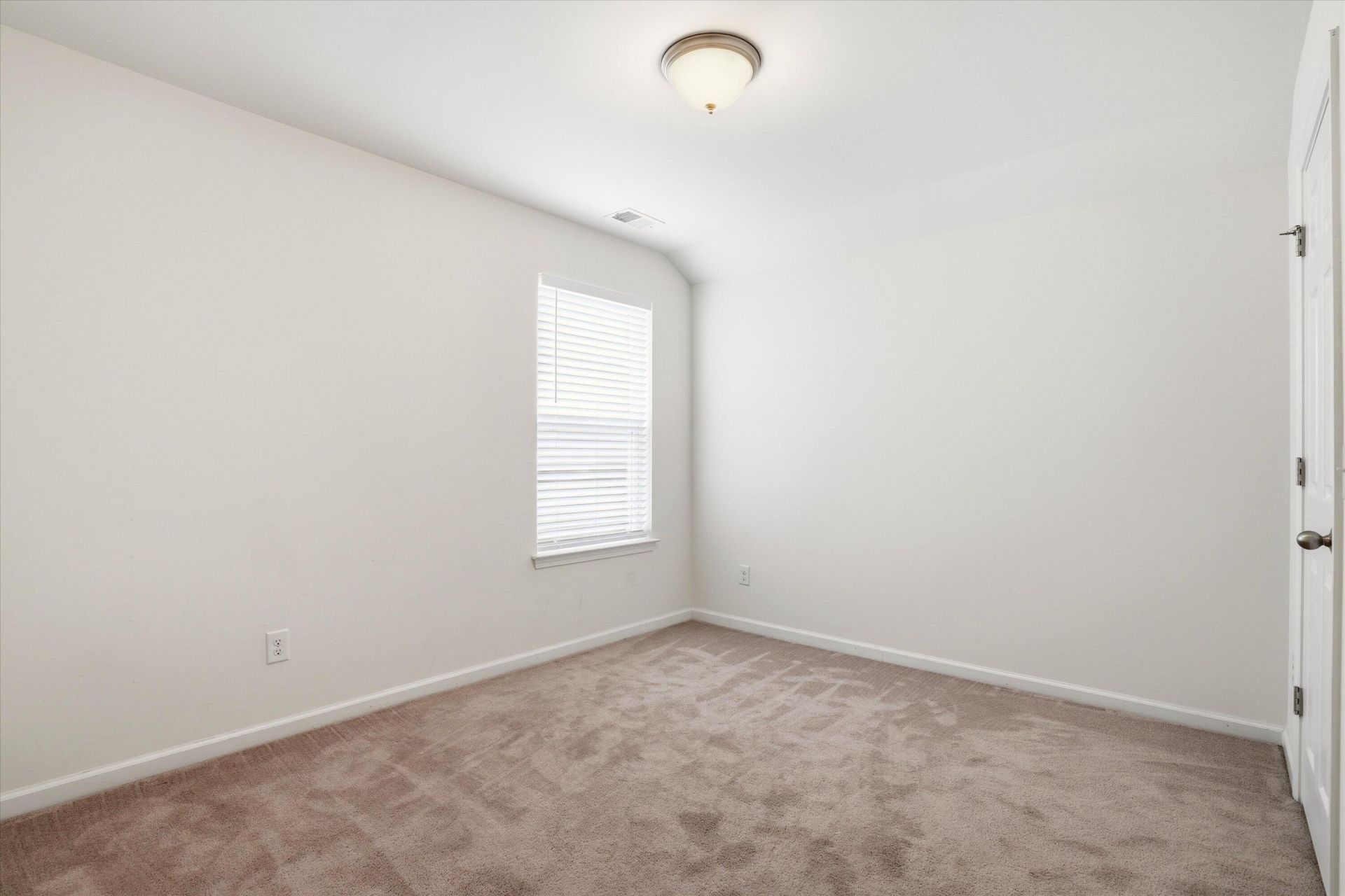 1689 Eider Down Drive Photo 20