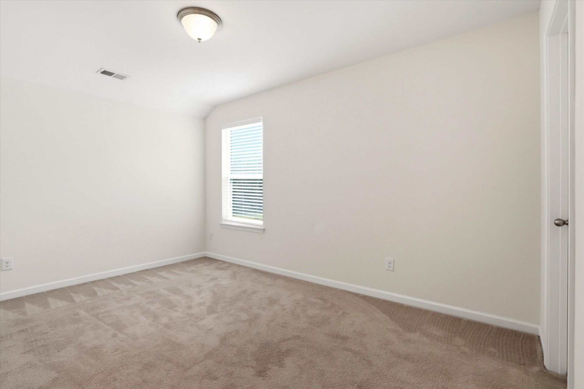 1689 Eider Down Drive Photo 23