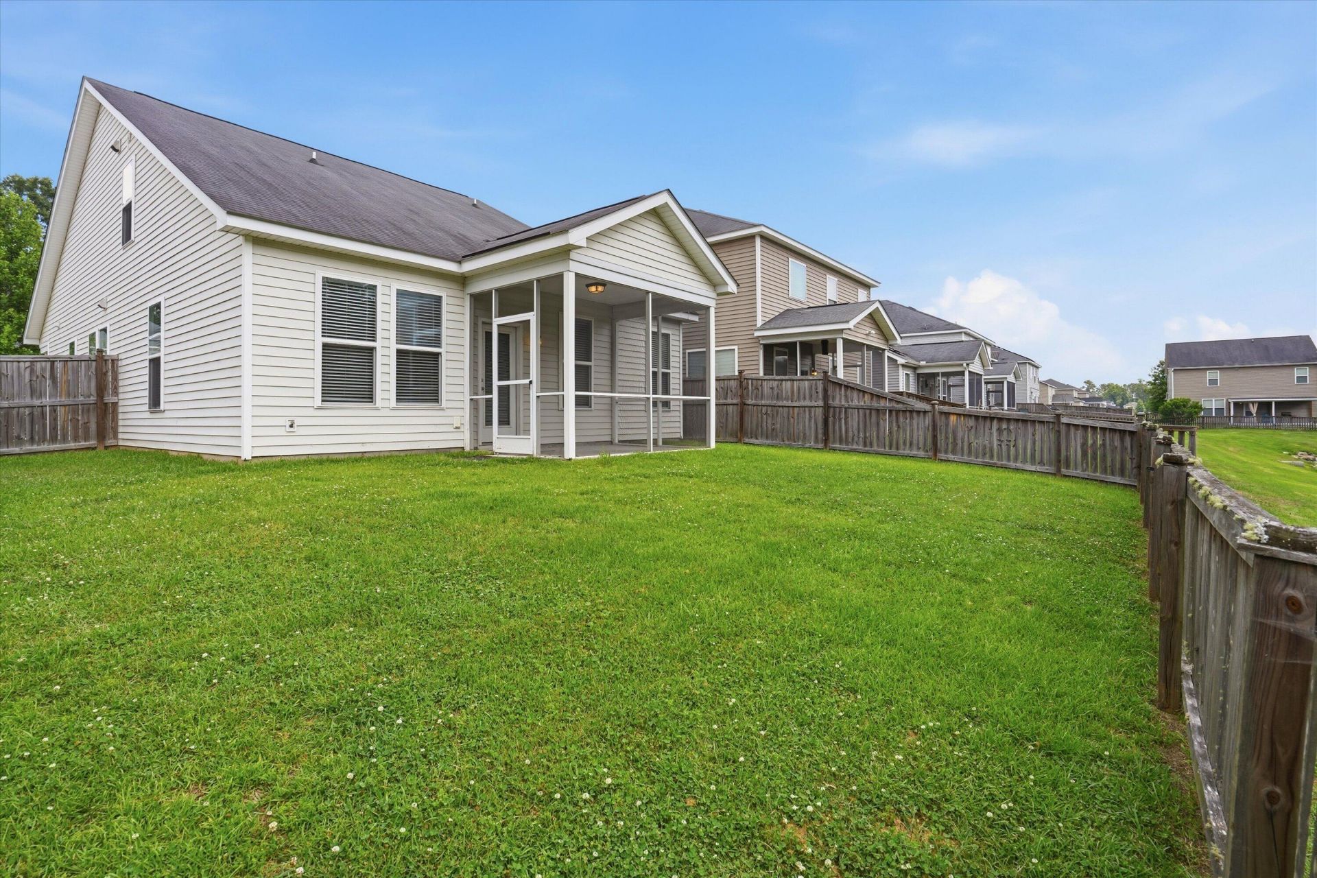 1689 Eider Down Drive Photo 24