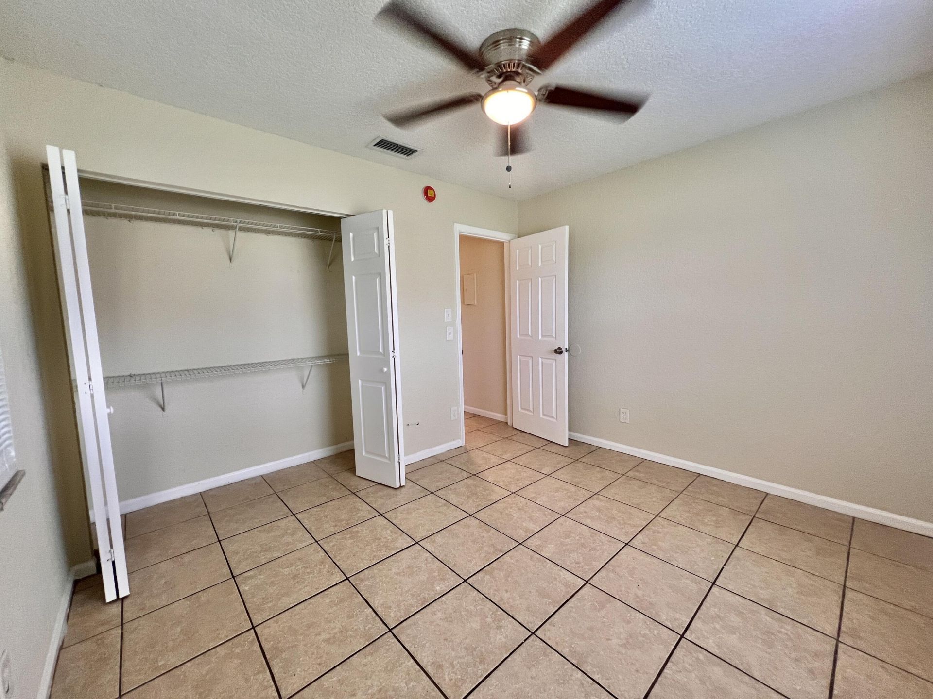 423 Glenwood Drive, West Palm Beach, FL 33415 Photo