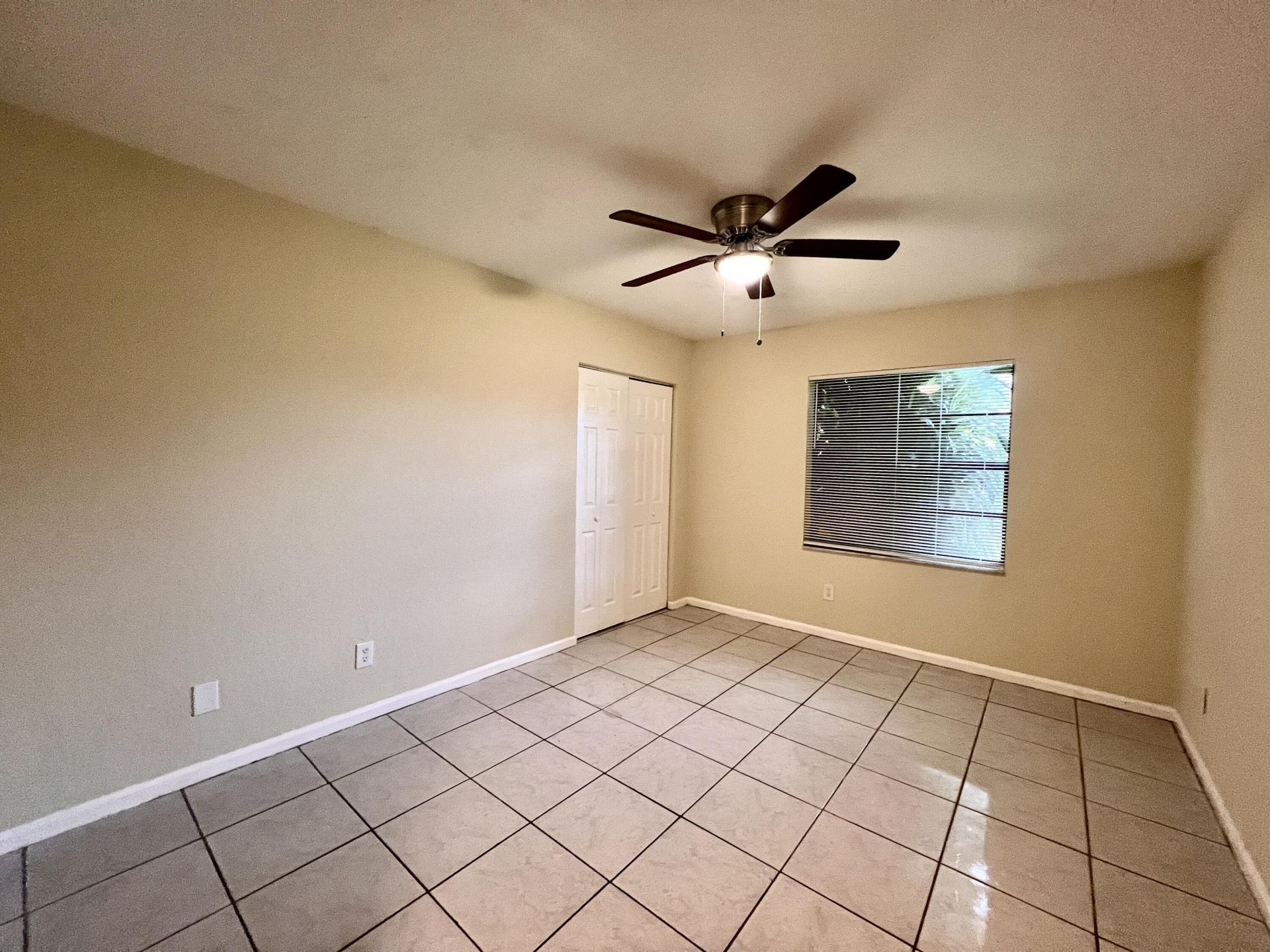 423 Glenwood Drive, West Palm Beach, FL 33415 Photo