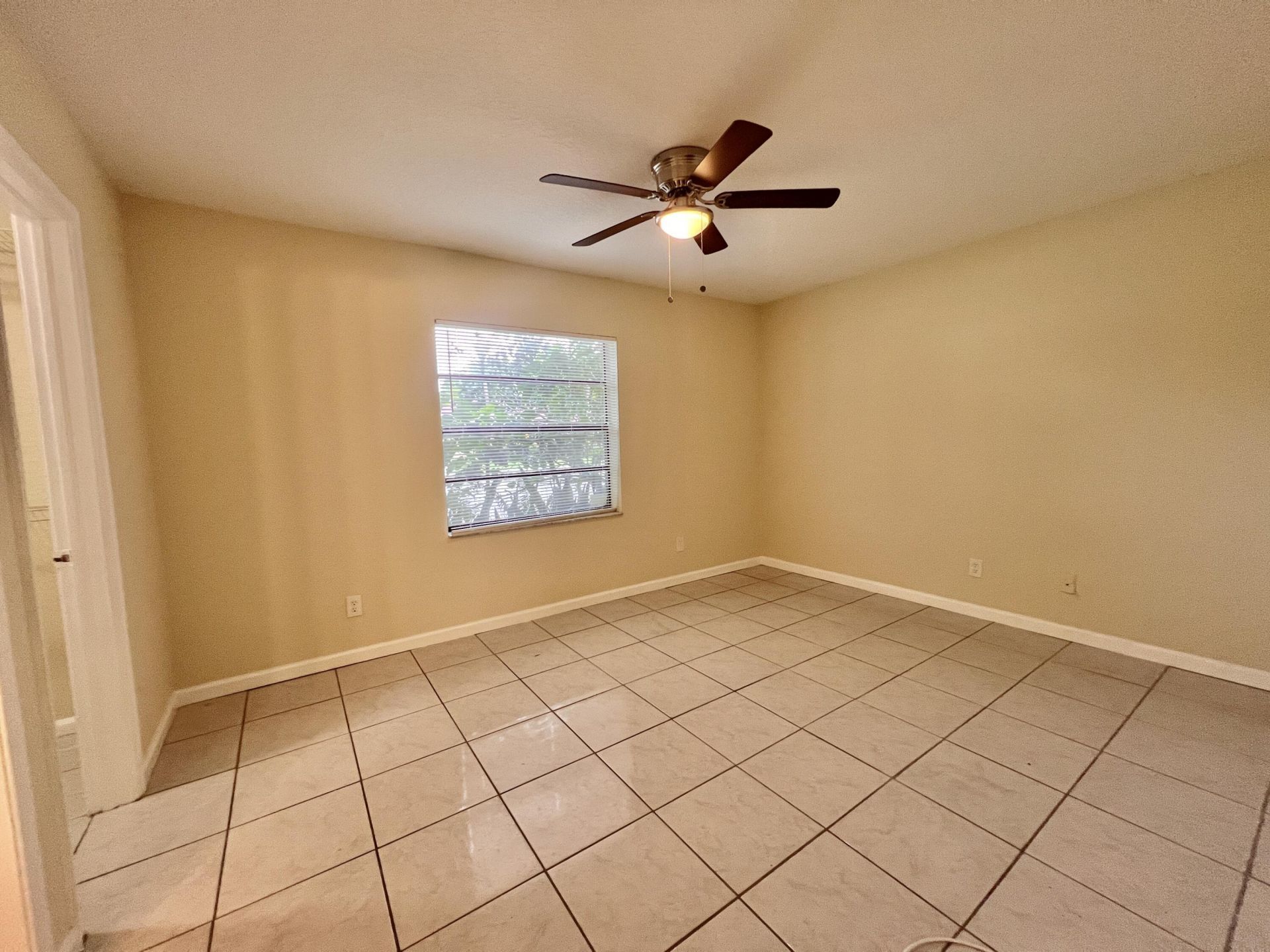 423 Glenwood Drive, West Palm Beach, FL 33415 Photo