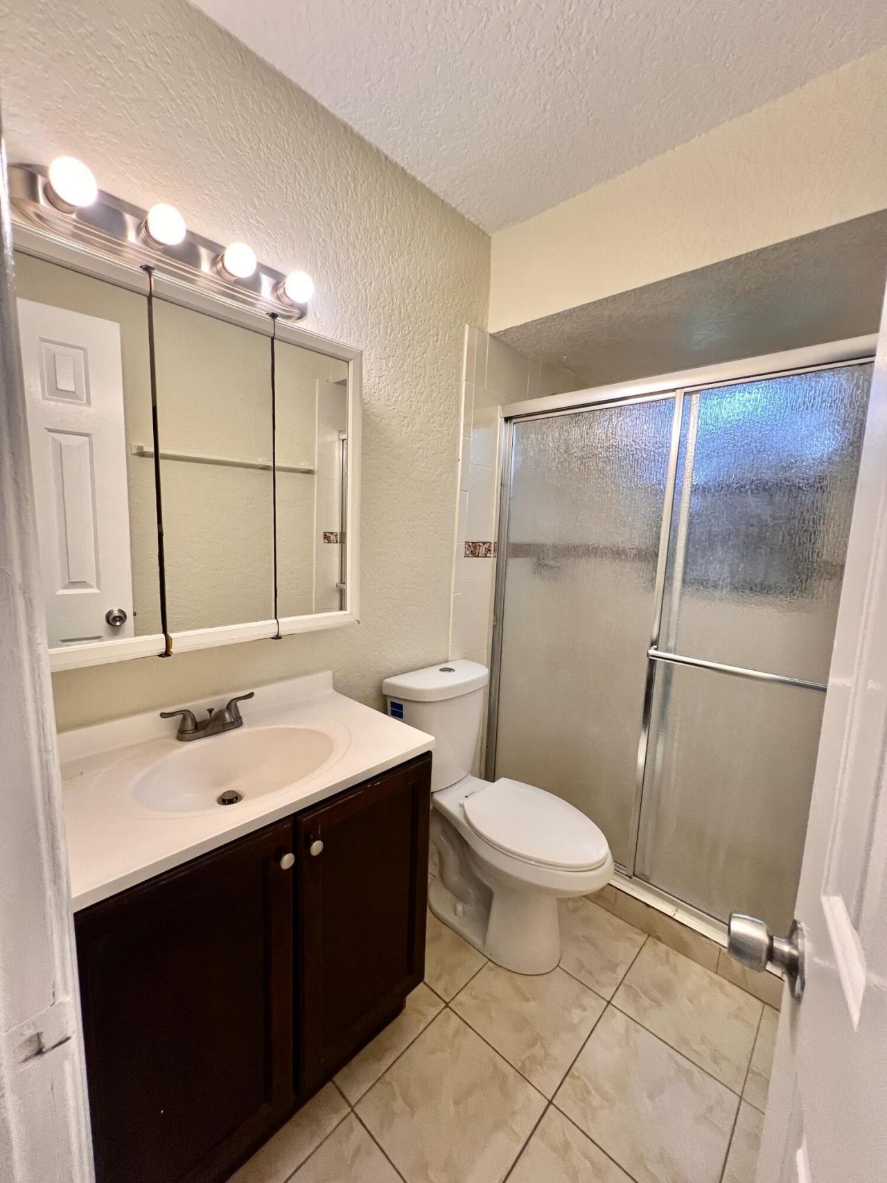 423 Glenwood Drive, West Palm Beach, FL 33415 Photo