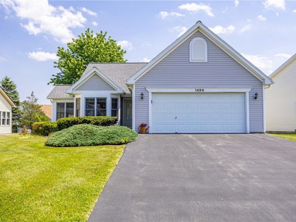 1496 Woodsview Way, Macedon, NY 14502