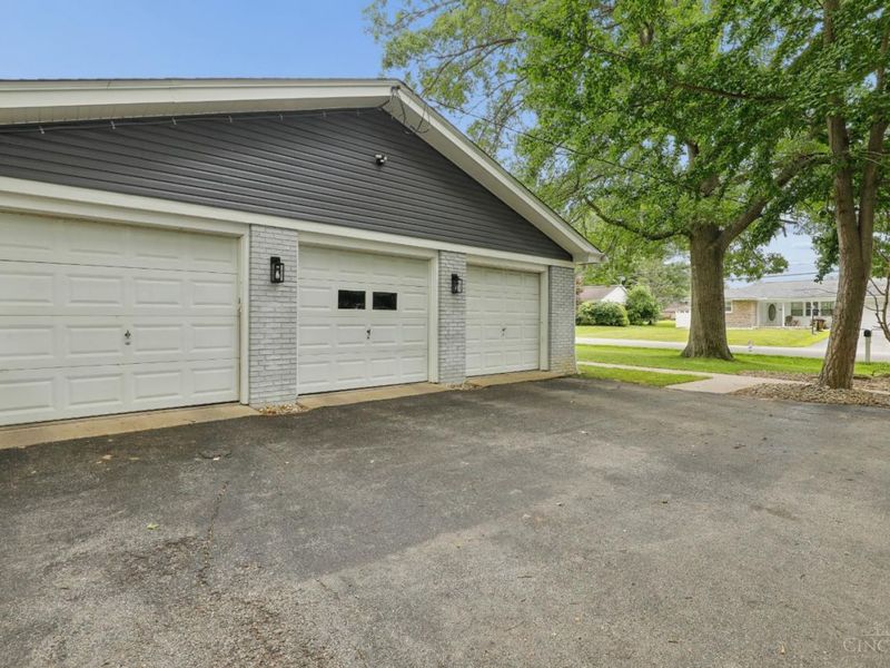 111 Beacon Hill Drive, Pike Twp, OH 45154 Photo 47